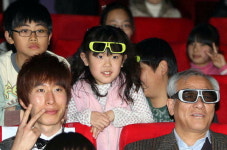 최광식 문광부 장관 평창 면온초교생과 영화관람