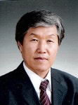[새의자] 정용선  평창군 유통업협의회장
