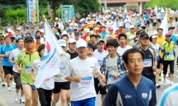 절정의 6월 푸름 만끽ㆍ지역의 절경 바라보며 도민 한마음으로 질주