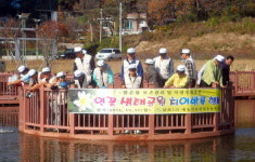 은빛 땀방울 스민 마을… 변화의 꽃 피다