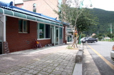 도로옆 주택가 안전무방비