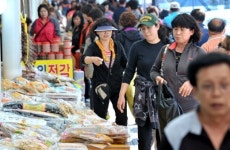 단풍 덕분에 주문진시장 활기