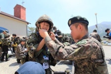 인제서 가족단위 일반국민 병영체험 호응