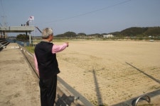 [현장에선] 양양 남대천 운동장 잔디 1년 안돼 고사