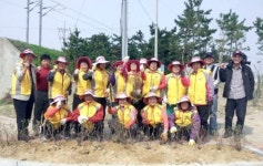 [동해]노인회 동해시지회 꽃길 조성 봉사