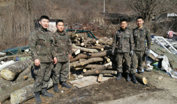 [철원]15사단 26포벙대대 화목 땔감 전달