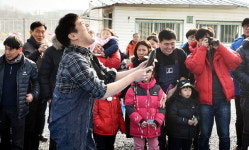 [영월]동강겨울축제 맨손송어잡기