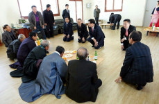 [동해]심규언 시장 경로당 도배 행사