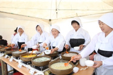 레일을 타고 하늘을 달리고 고향의 맛에 ‘흠뻑’