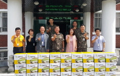 [원주]흥양초 총동문회, 36사단에 옥수수 전달