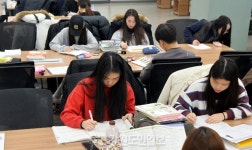 [춘천]시립도서관 취준생·수험생 공부장소로 인기