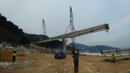 [화천]공수리마을 연결 교량 설치공사