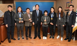 평창군청 레슬링팀 전국대회 단체전 우승