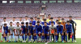 남북 함께 기념촬영