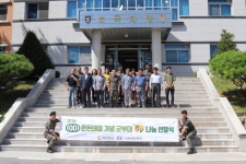 [홍천]한돈협회 홍천지부 11사단에 한돈전달