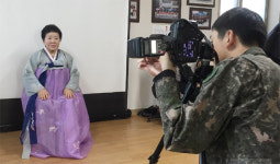 [양구]양구 2사단 어르신 장수사진 촬영·의료봉사