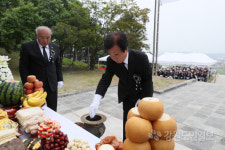 [철원]철원 갈말읍 현충탑서 제64주년 현충일 추념식