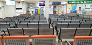 텅텅 빈 국제여객터미널