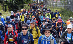 [화보] 진부령에서 향로봉까지 백두대간 평화 트레킹 대회