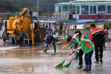 [삼척]삼척 태풍 피해 복구 자원봉사자 4000여명 힘 보태