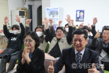 [춘천]춘천 시의원 재선거 이교선 당선