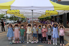춘천 복지기관 코로나19로 조촐한 어버이날 행사 진행