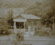 [이학주의 폐교 이야기] 20. 춘천 한터 내평초등학교 - 머슴이 중국의 천자가 된 마을