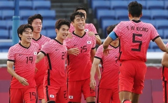 한국축구대표팀 온두라스 6-0 완파,B조 1위 8강 '안착'