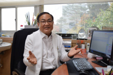 [나는 강원도 의사입니다] 하루 수십명 진료에도 시종일관 미소…환자 신뢰쌓기 우선