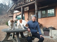 전기가 없어도 호롱불로 충분 휴대전화 없어도 자연과 교감