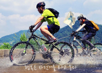 [최돈선의 예술인 탐방지도-비밀의 방] 43. 자전거 타는 사람