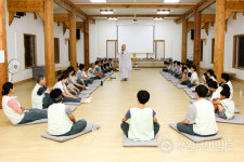 [인제]구비구비 계곡 물길따라 내설악 깊은 곳 자리잡은 백담사