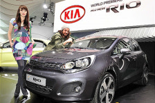 프라이드 후속 UB, 제네바 모터쇼에서 공개 KIA 패밀리룩 전수