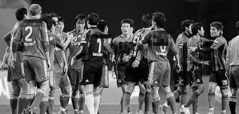 프로축구 승부조작…돈으로 선수들 매수해