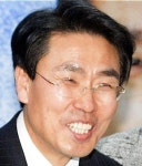 부산저축銀 비리 혐의 김해수 전 靑비서관 검찰 출석