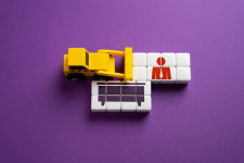 슈나이더 일렉트릭, 전략 이견으로 CEO 피터 허웩 전격 해임