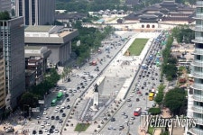 [장애인신문]광화문광장, 국내 최초 무장애 1등급 공원 지정
