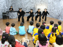 마포구,동네 구석구석, 웃음배달부가 뜬다