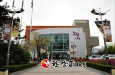 성동구,김성녀 벽속의 요정..소월아트홀 공연