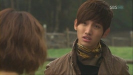 파목 심창민, 목 늘어난 티, 떡진 머리 이연희에 넌 내 스타일 아냐