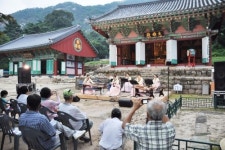 난계국악단과 조희열전통춤보존회, 산사음악회 열어