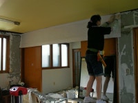 천안 대동지물상사 이형표씨 경로당 5곳서 무료 도배봉사