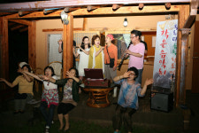 숲속에 열린 작은 음악회, 초가을 밤하늘을 수 놓다