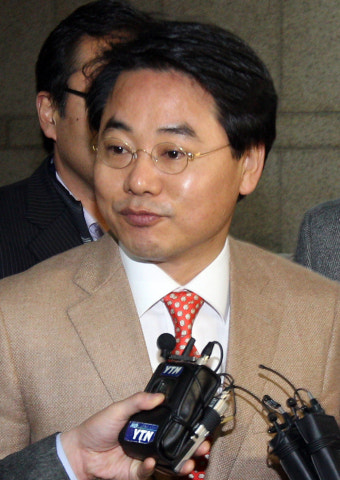 '300억원 횡령 혐의' 김학인, 17대 총선 청주 흥덕갑 출마