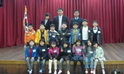 후배사랑 장학금 전달