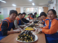 아름다운 생일잔치 눈에띄네