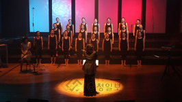 청주시립합창단 여성단원들의 ‘클래식 스캔들’스테이지