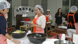 새댁들, 장아찌담기에 푹