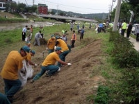 깨끗한 하천 만들기 솔선