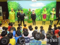 어린이를 위한 노인들의 깜짝 선물